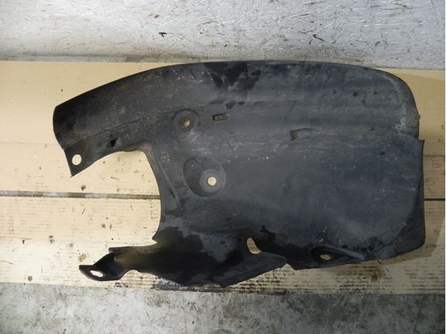 Підкрилок переднього крила, лівий задній 8200289945 RENAULT