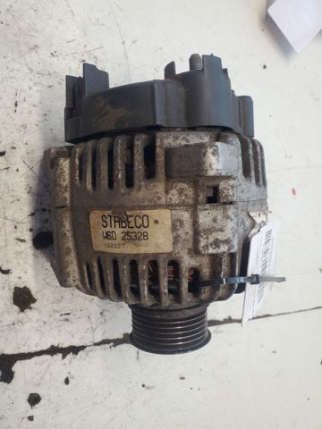 Генератор автомобільний 8200323126 RENAULT