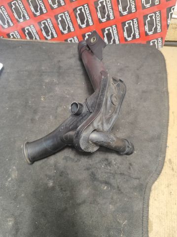 Водяний патрубок 8200552604 RENAULT
