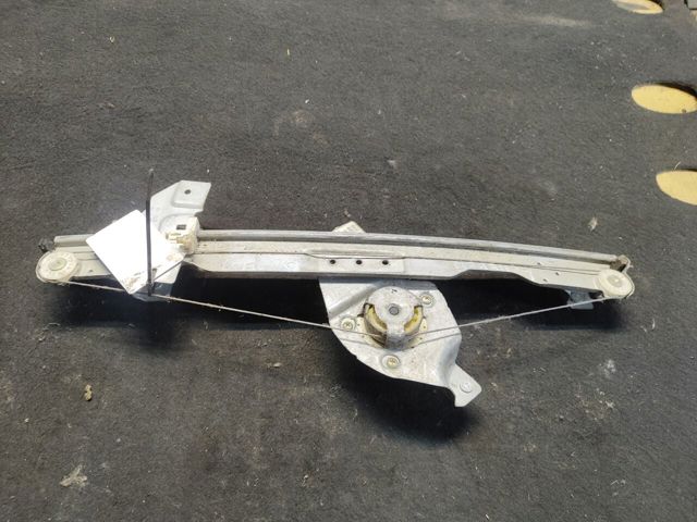 Склопідйомник з електродвигуном 82007338290 RENAULT