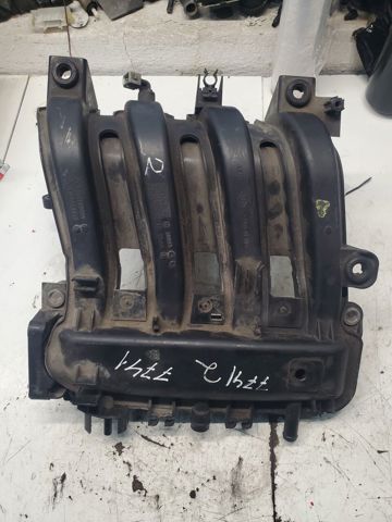Колектор впускний 8200880099 RENAULT