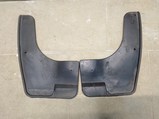 Бризковики передніх коліс 8201235609 RENAULT