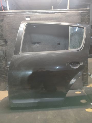 Двері пасажирськи задні ліві 821012255R RENAULT