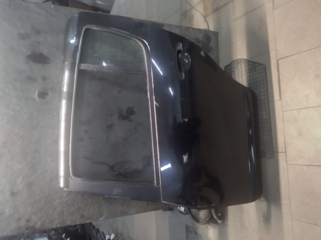 Двері пасажирськи задні ліві 821018232R RENAULT