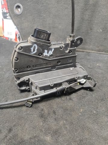 Замок задніх дверей, правих 825008835R RENAULT