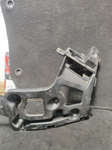 Кронштейн бампера заднього, правий 852220257R RENAULT