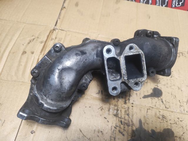 Колектор впускний 8973858235 OPEL