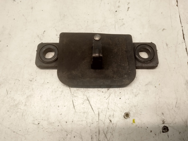 Фіксатор (зацеп) замка дверей 8V0827507E VAG