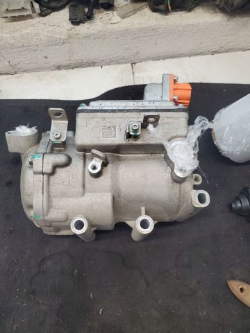Компресор холодоагенту 926007596R RENAULT