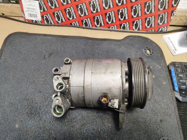 Компресор кондиціонера 92600CA01C NISSAN