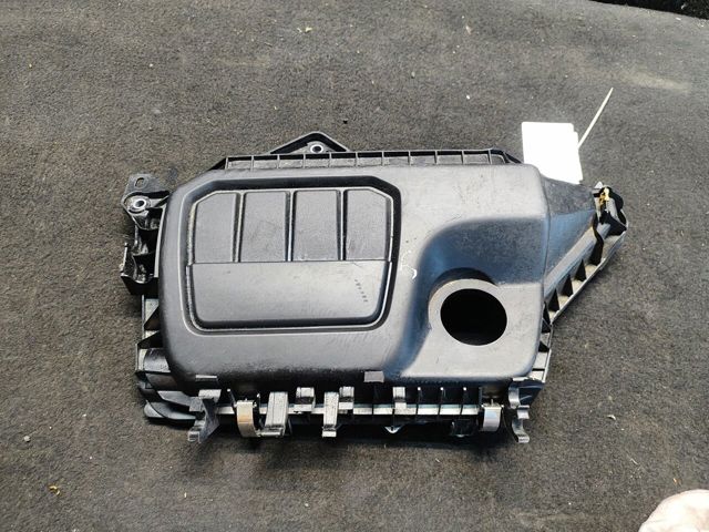 Кришка двигуна декоративна 93452561 RENAULT