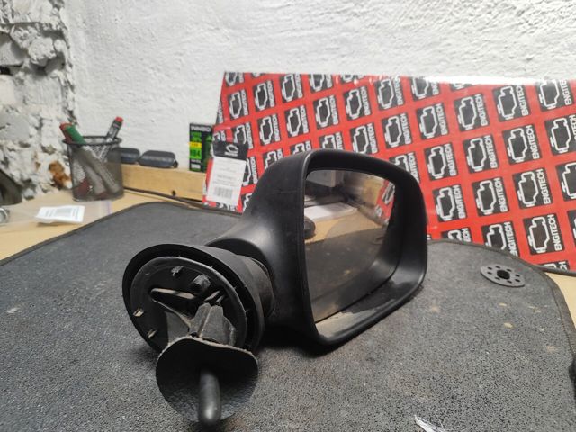 Праве бічне дзеркало 963015207R RENAULT