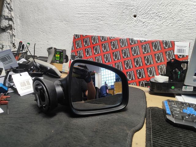 Праве бічне дзеркало 963015334R RENAULT