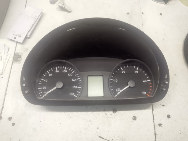 Покажчик напруги (вольтметр) A9064468221 MERCEDES