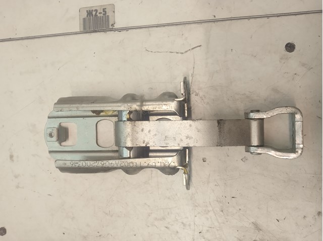 Обмежувач відкриття дверей, передній A9067200316 MERCEDES