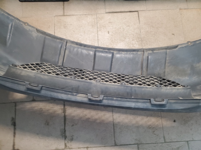 Буфер (бампер) передній A9068800070 MERCEDES