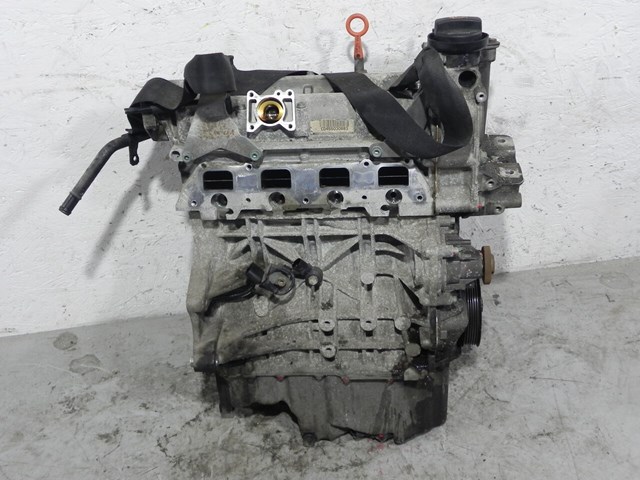 Б/у двигатель 1,6 tfsi volkswagen touran (2003-2012) код: 5533 BAG