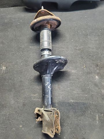 Стойка амортизатора передняя MN101532 MITSUBISHI