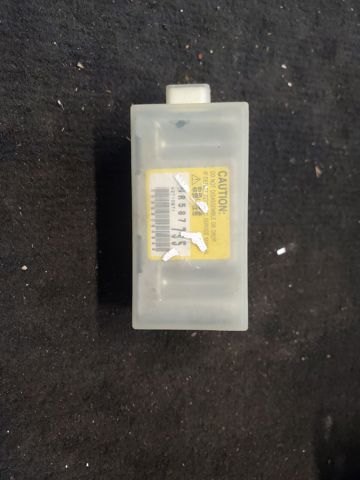 Датчик Айрбег передній MR587735 MITSUBISHI