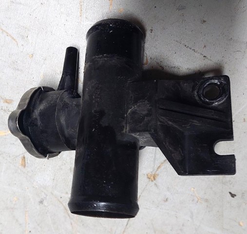 Кришка бачка радіатора 1350A043 MITSUBISHI