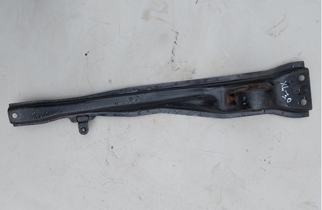 Балка кріплення двигуна 4000A021 MITSUBISHI