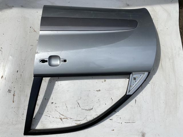 Двері кабіни 6700242080 TOYOTA