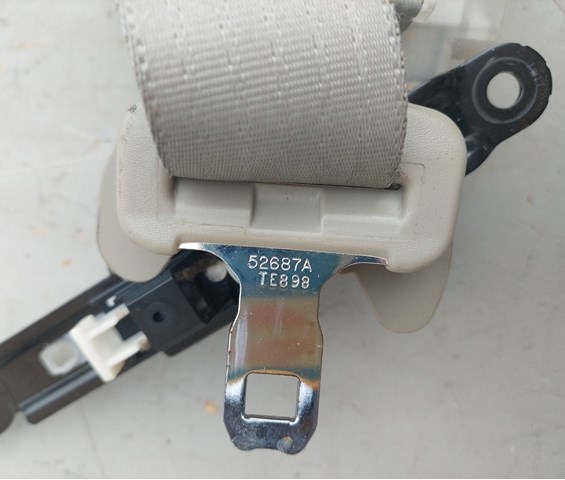 Ремінь безпеки передній лівий 7322006160B1 TOYOTA