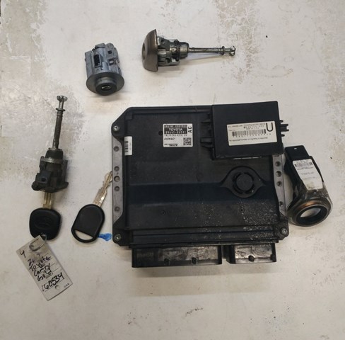 Блок електронного управління 8966106C41 TOYOTA