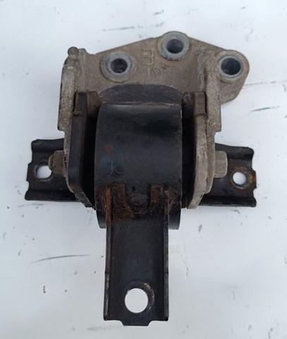 Подушка двигуна передня MN101386 MITSUBISHI