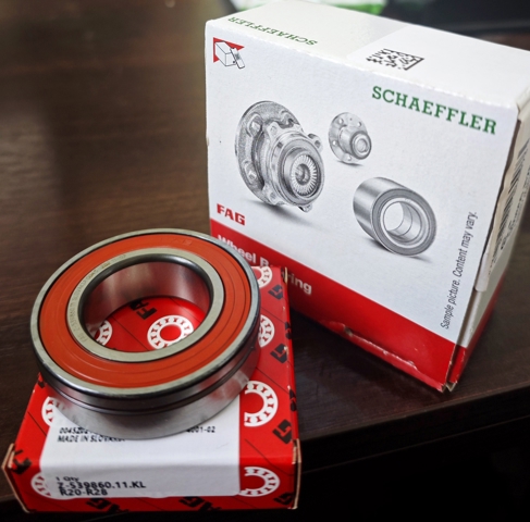 Підвісний підшипник передньої піввісі 539860R2028 FAG