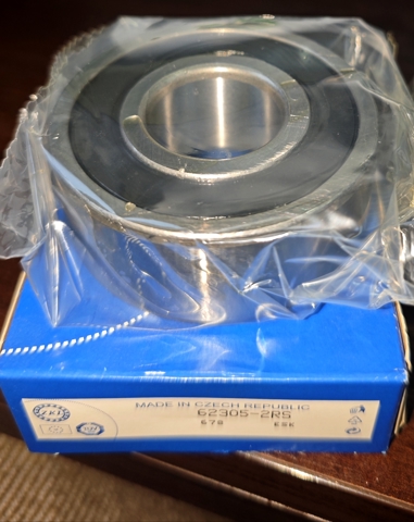 Опорний підшипник первинного валу КПП (центрирующий підшипник маховика) 623052RS ZKL