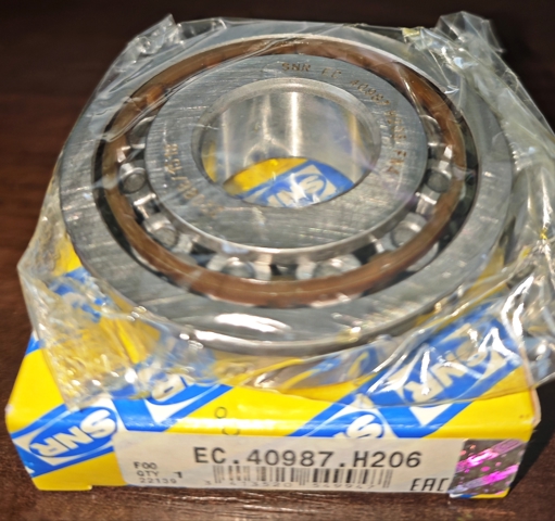 Підшипник вторинного вала коробки EC40987H206 SNR