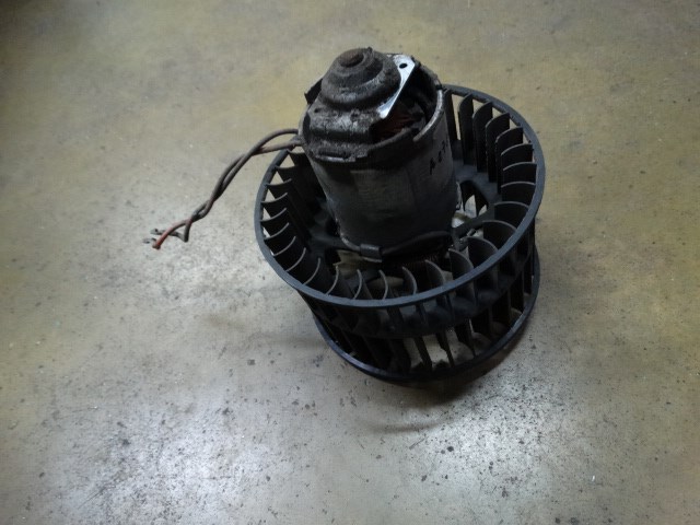 Мотор вентилятора печки (отопителя салона) 1618105