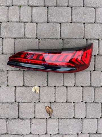 Задній правий стоп 4M0945308 VAG