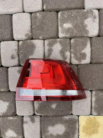 Фара задня права зовнішня 5G9945096A VAG