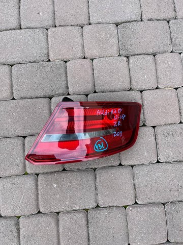 Фара задня права зовнішня 8W5945070AA VAG
