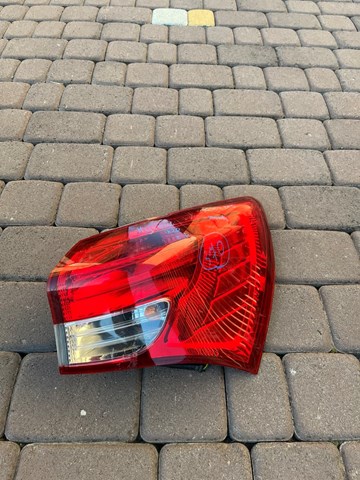 Задній правий зовнішній ліхтар 924021K0 HYUNDAI