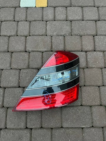 Ліхтар задній правий A2218200264 MERCEDES