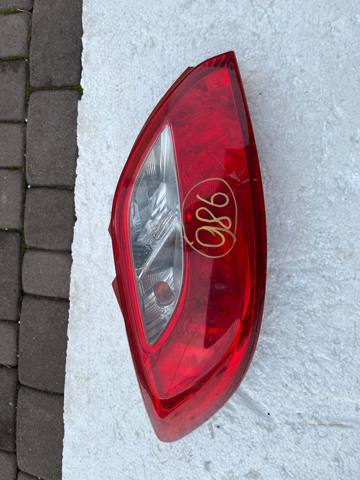Ліхтар задній лівий D65151160 MAZDA