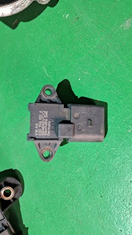 Датчик тиску повітря 03D906051A VAG