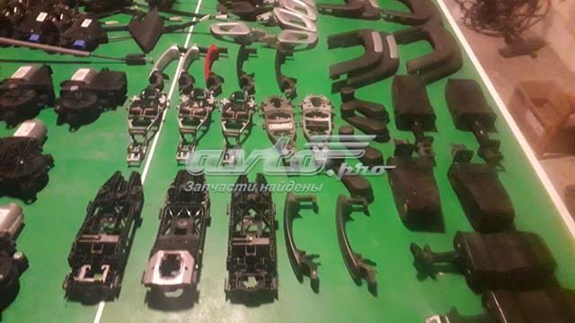 Ручка задніх дверей зовнішня 5N0837205M VAG
