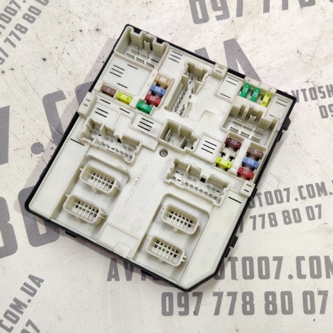 Корпус запобіжників 284B67423R RENAULT