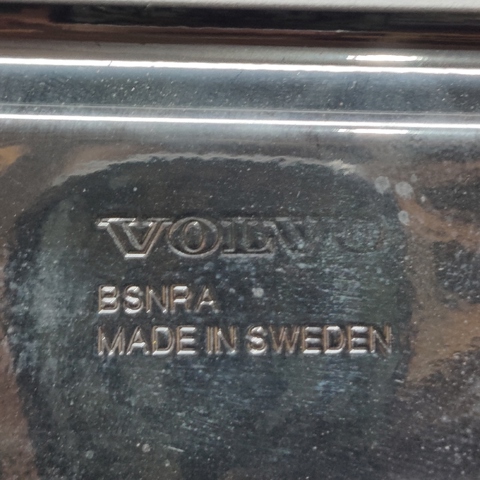 Двері кабіни 32404340 VOLVO
