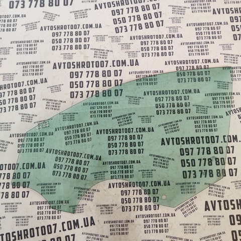 Скло та ущільнювачі скла вітрового правого/лівого 5JA845201E VAG
