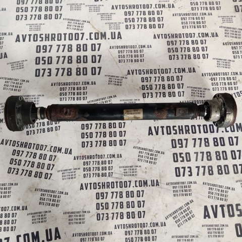 Вал карданний переднього моста 7L0521101D VAG