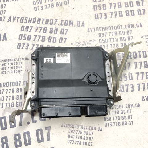 Блок двигуна 8966112C21 TOYOTA