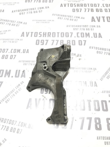 Кронштейн компресора кондиціонера 96286799 GM