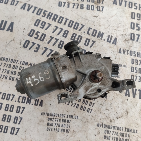Мотор склоочисника передній GHP967340A MAZDA