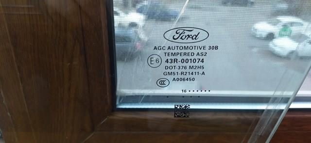 Скло та ущільнювачі скла вітрового правого/лівого GM5Z5821411A FORD