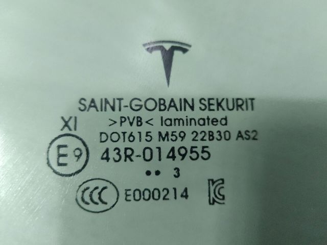 Скло передніх дверей, лівих 107790099A TESLA
